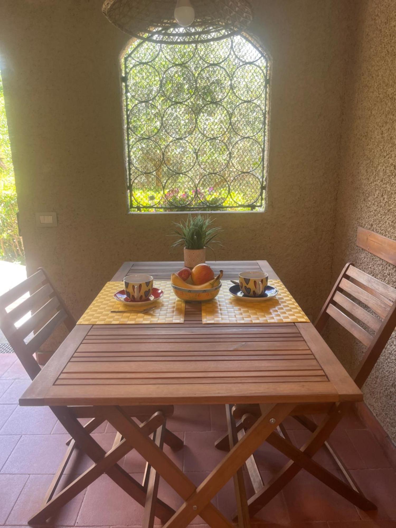 La Casina Di Checco Appartement Marciana Marina  Buitenkant foto